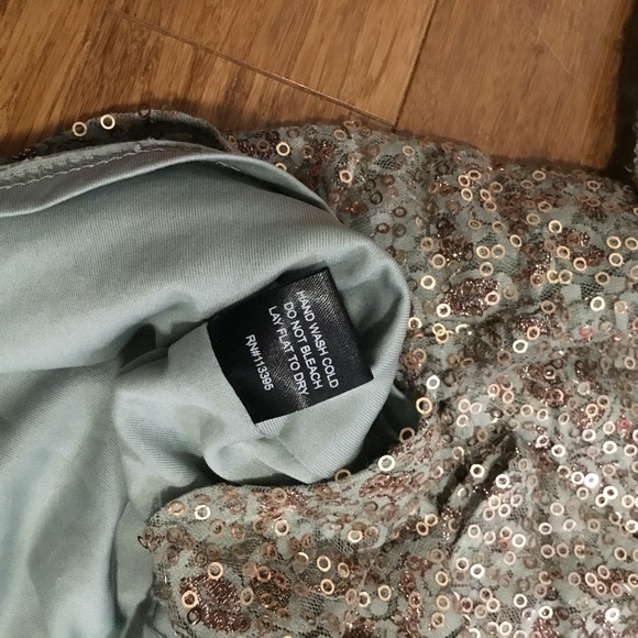 Sequined Peplum Skirt - Picture 3 of 4